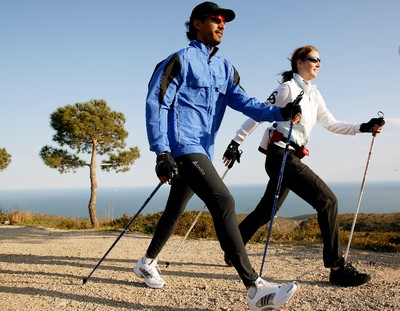 Nordic walking, la camminata che allena tutto il corpo