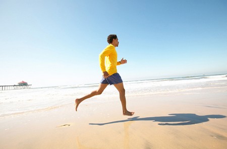 Fitness in vacanza: come allenarsi in spiaggia