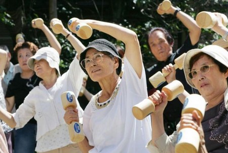 Esercizi di ginnastica per gli anziani