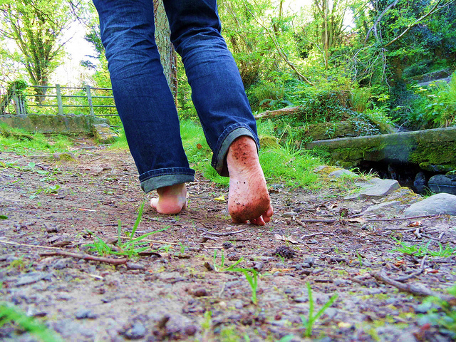 Camminare scalzi, un allenamento naturale