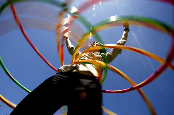 Hula Hoop, in forma con un cerchio