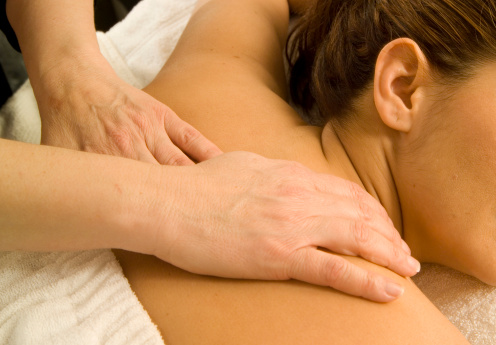 Il massaggio svedese riduce lo stress e fortifica le difese immunitarie
