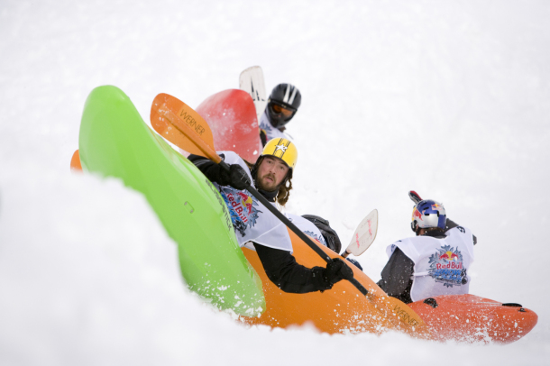 Snow Kayaking, in canoa sulla neve