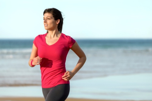 Fitness da spiaggia, esercizi semplici da fare in vacanza