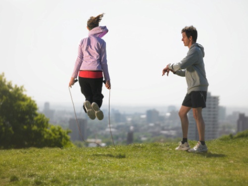 Bruciate 200 calorie in 15 minuti con il salto della corda