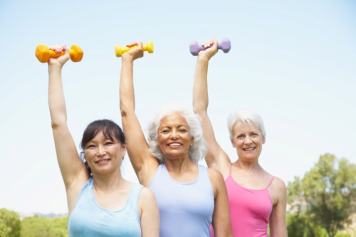 Per le donne sopra ai 60 anni basta un'ora di fitness al giorno