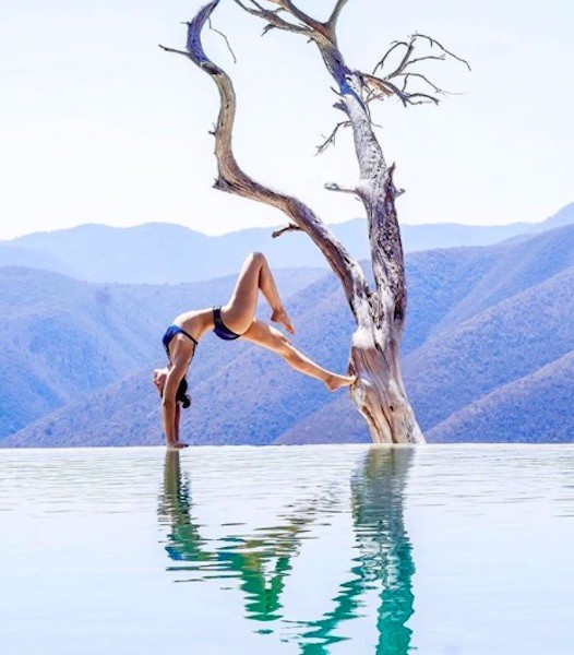 Woga, il nuovo yoga in acqua 
